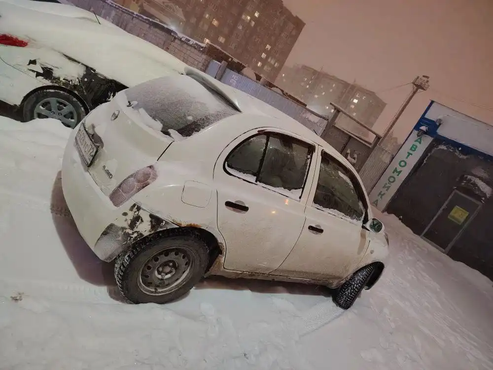 Продам Ниссан MARCH 2002 года