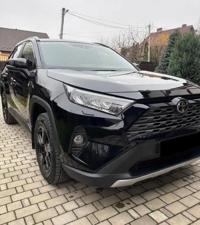 Продажа Toyota RAV4 2021 года