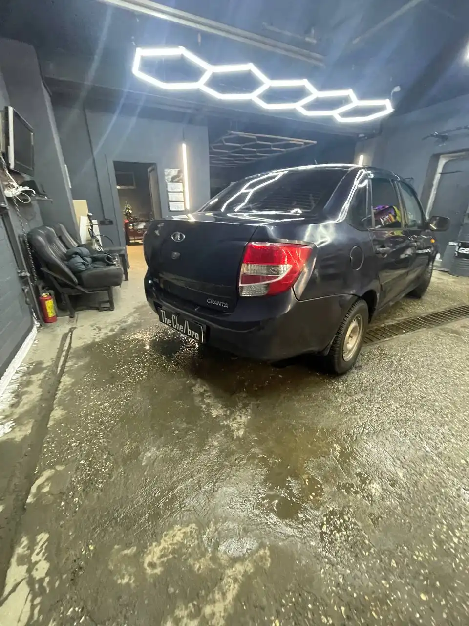 Продажа Лада Гранта 2012 года с полным ходом