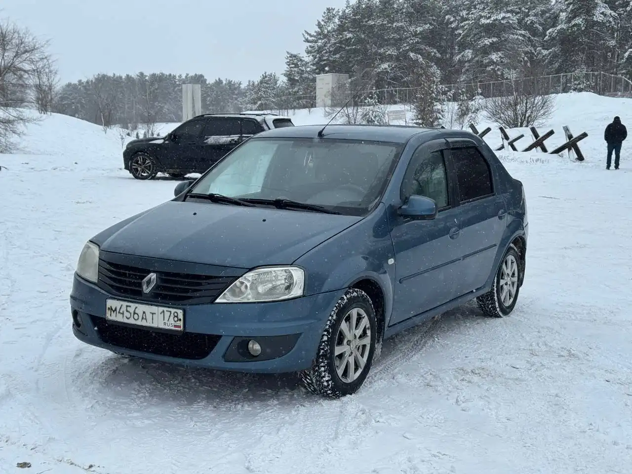 Renault LOGAN 2012 в отличном состоянии