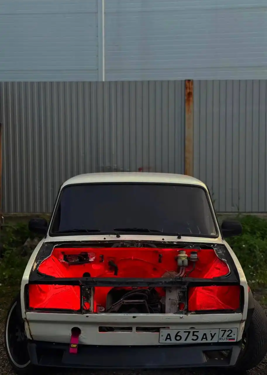 Продам автомобиль ВАЗ 2107 1997 года с тюнингом