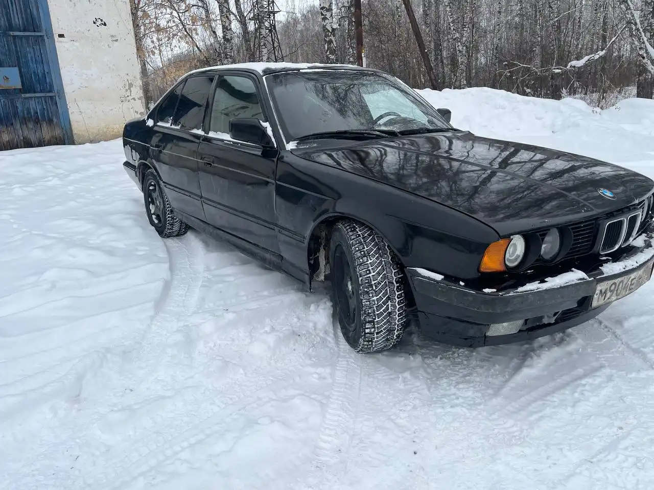 Продажа автомобиля BMW 5 серии 1993 года