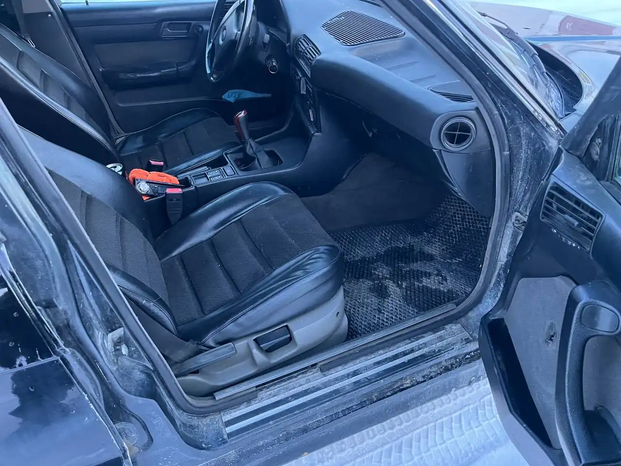 Продажа автомобиля BMW 5 серии 1993 года