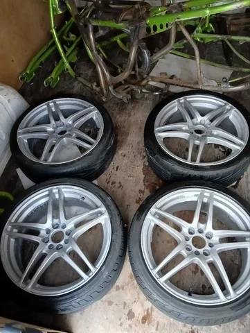 Резина 205/40/17 с разболтовкой 4:98 и 4:100 - Запчасти в Тюмень