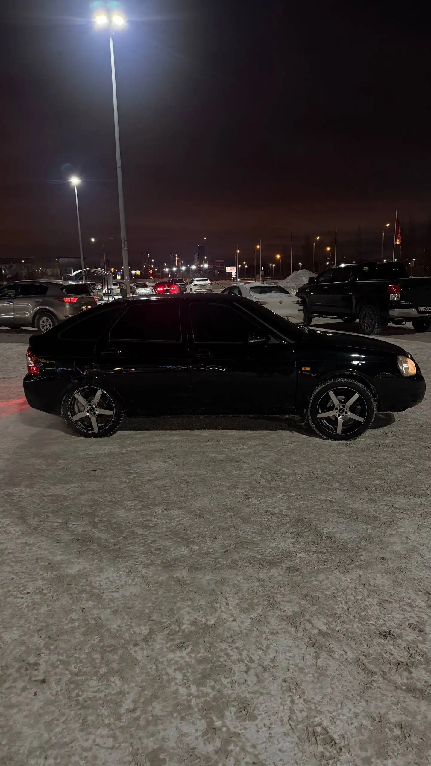 Продам колеса R17 с зимней резиной - Запчасти (Авто) в Тюмень