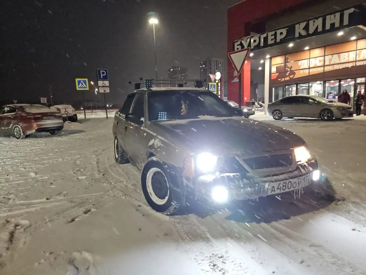 Нексия 2009 года, 8 клапанов, ГУР, 4 скорости, снята с учета - Легковые автомобили (Авто) в Тюмень