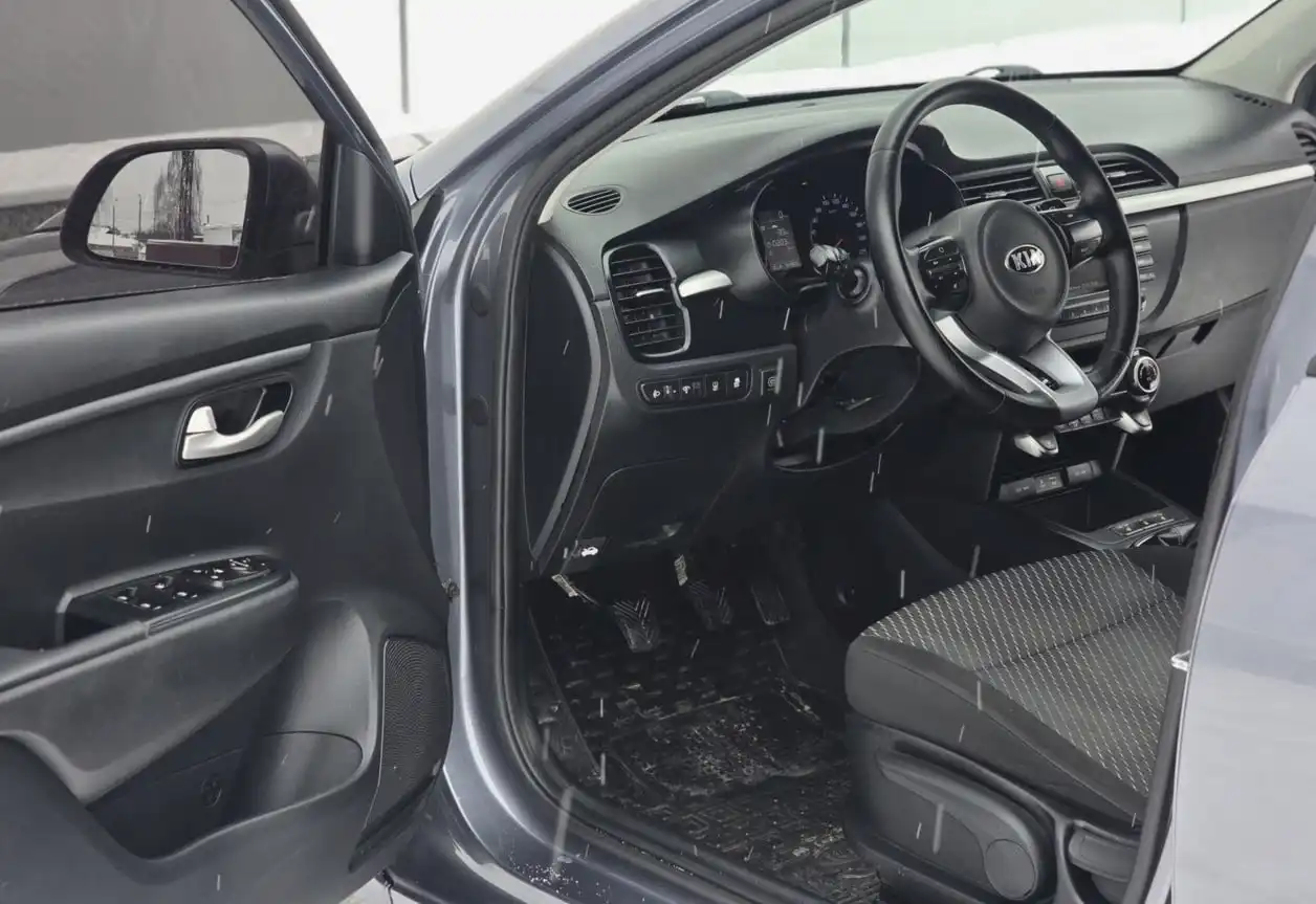 Продается Kia Rio 2018 года с пробегом 91 000 км - Авто в Тюмень