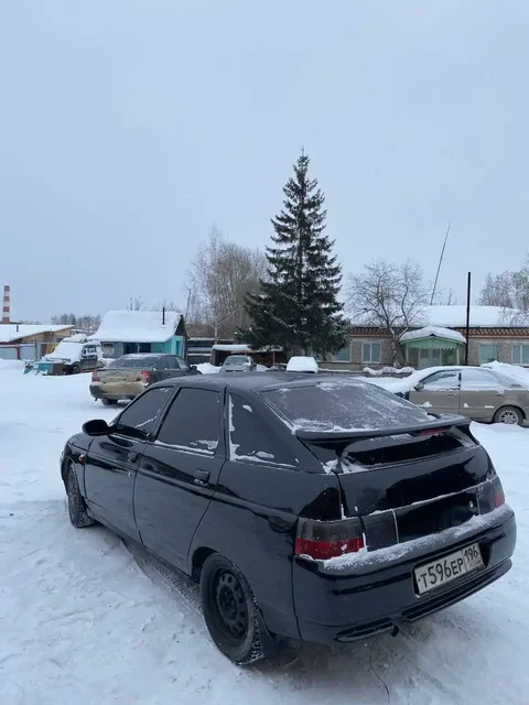 ВАЗ 2112 2005 года в хорошем состоянии - Разбор/Запчасти в Тюмень