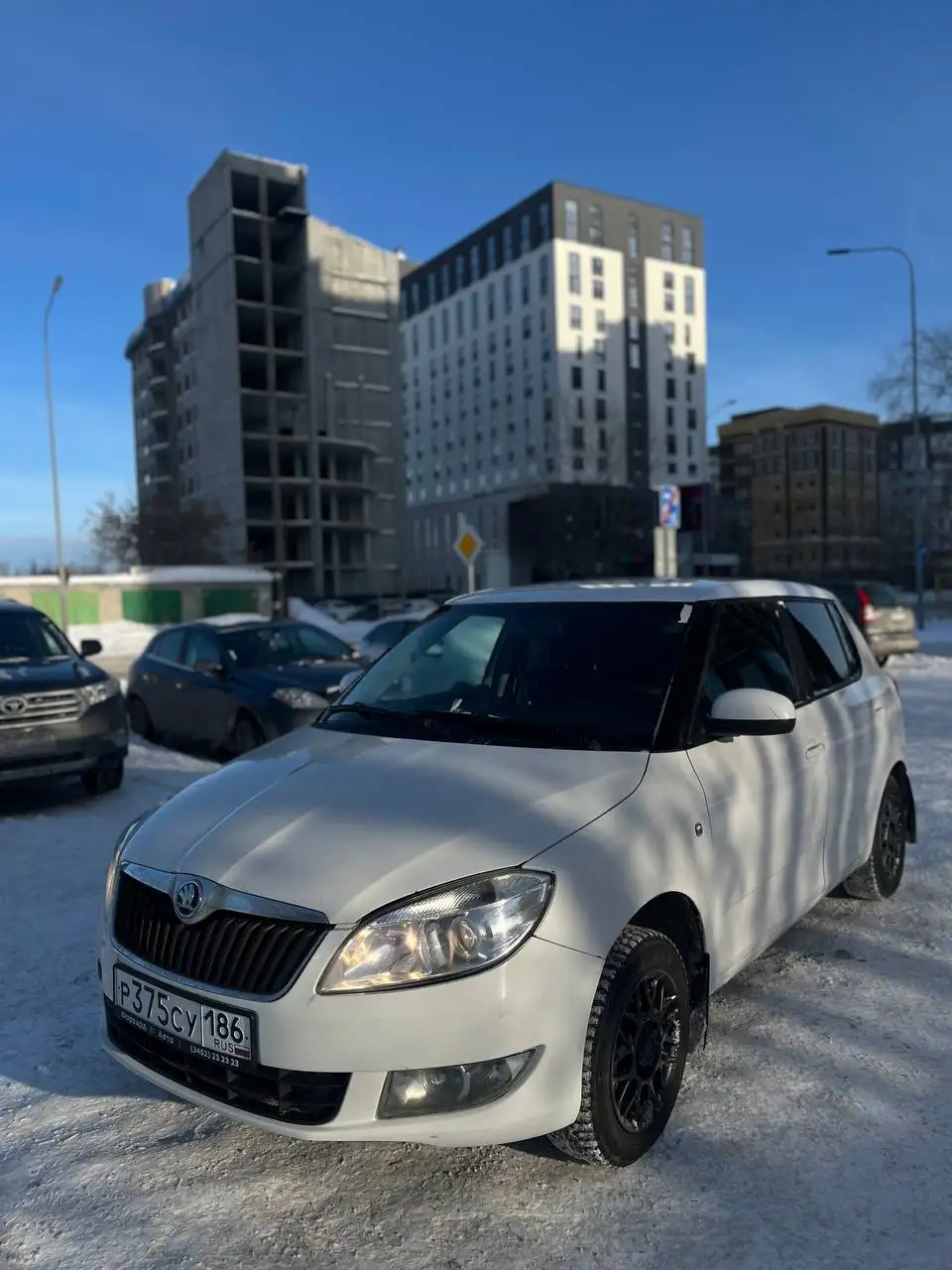 Skoda Fabia 2013 года с полным комплектом - Легковые автомобили (Авто) в Тюмень