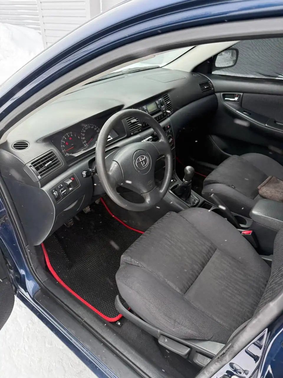 Автомобиль 2003 года, 1.6 механика, мотор после капиталки - Авто в Тюмень