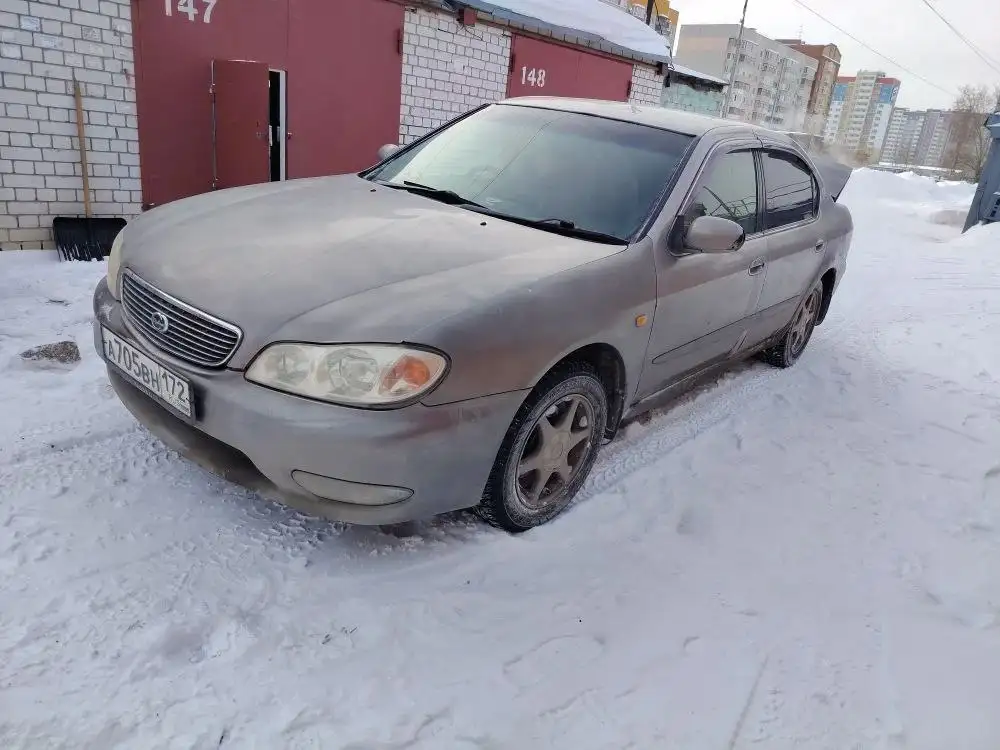 Ниссан 2000 года в Тюмени - Авто в Тюмень