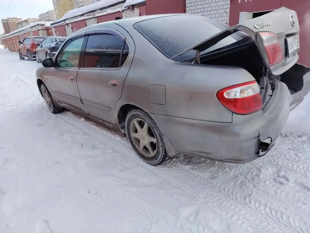 Ниссан 2000 года в Тюмени - Авто в Тюмень