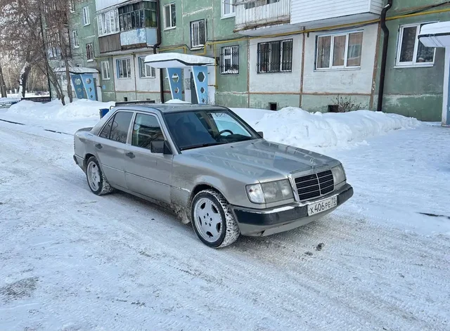 Mercedes-Benz W124 1986 года - Авто в Тюмень