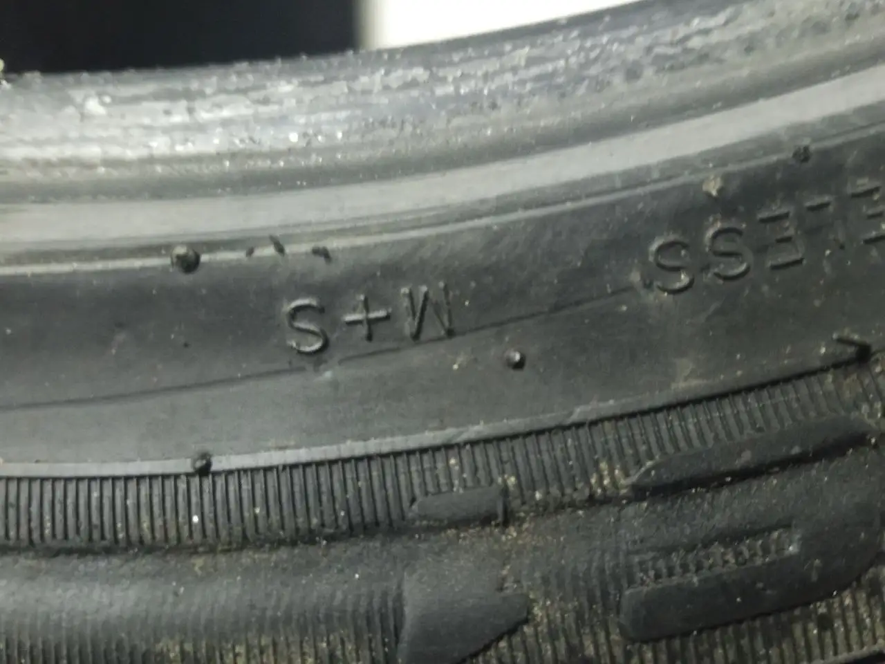 Продажа летней и зимней резины - Шины и диски (Авто) в Тюмень