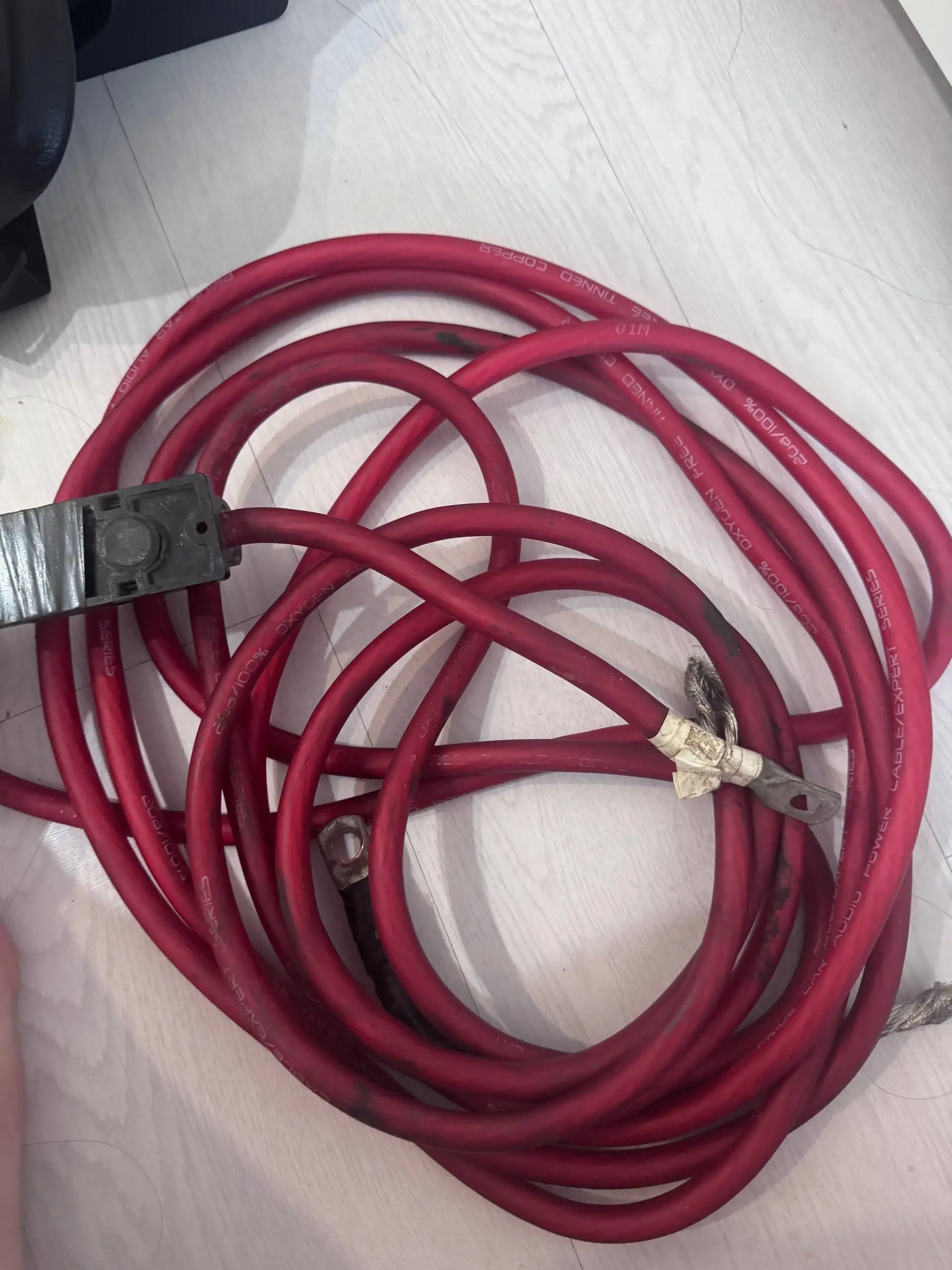 Продажа автомобильных динамиков, проводов и дистрибьюторов - Аудио и акустика (Запчасти) в Тюмень