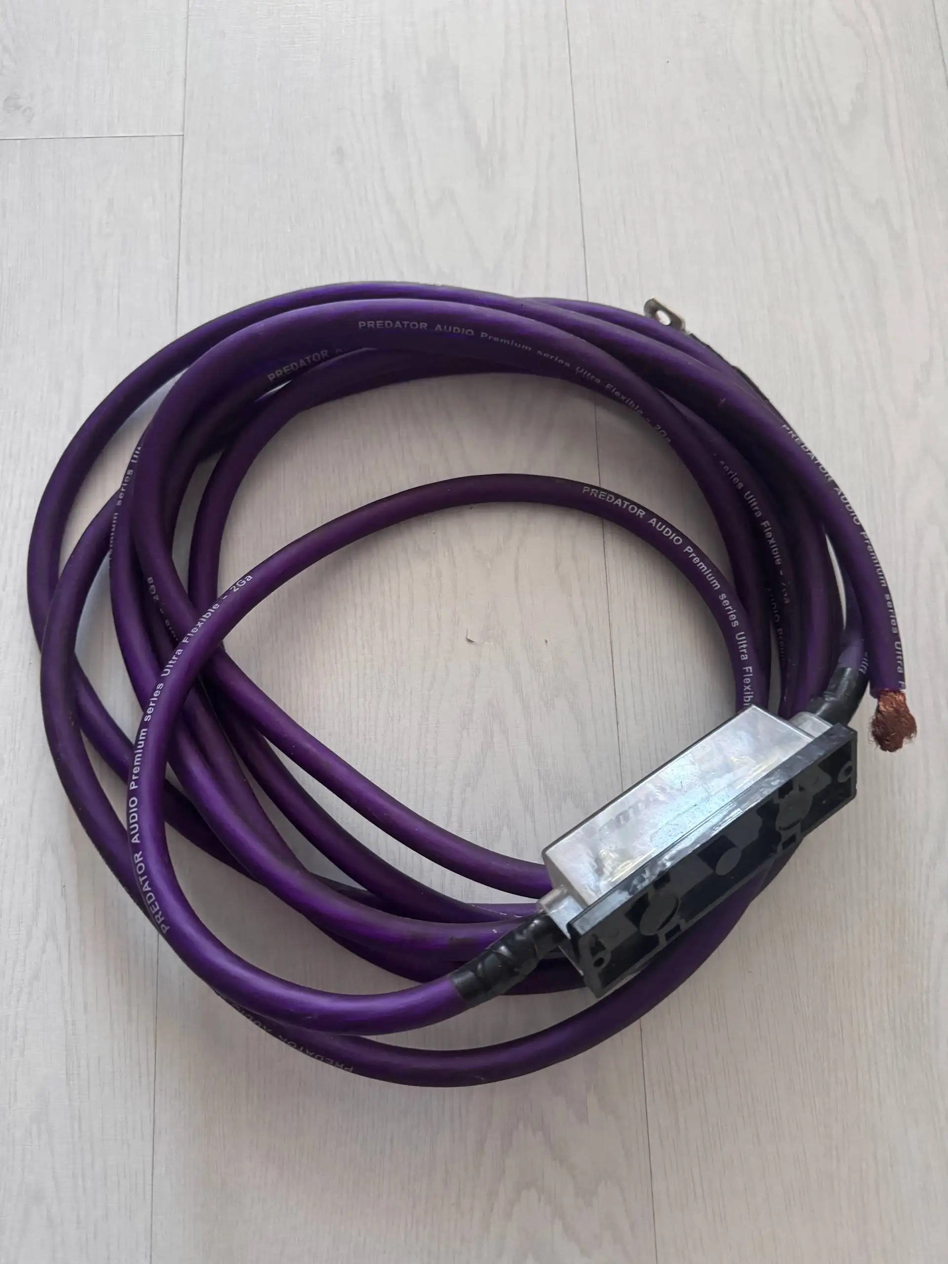 Продажа автомобильных динамиков, проводов и дистрибьюторов - Аудио и акустика (Запчасти) в Тюмень