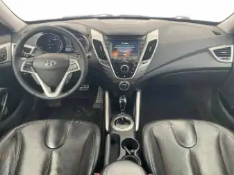 Hyundai Veloster 2012 1.6 AT - Авто в Углегорск