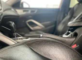 Hyundai Veloster 2012 1.6 AT - Авто в Углегорск