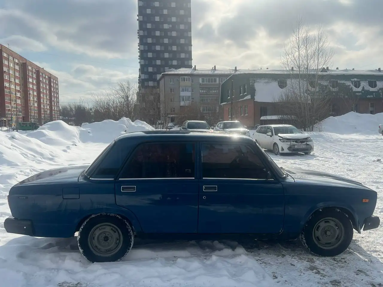 Продам автомобиль 2002 года с мотором после капремонта - Авто в Тюмень