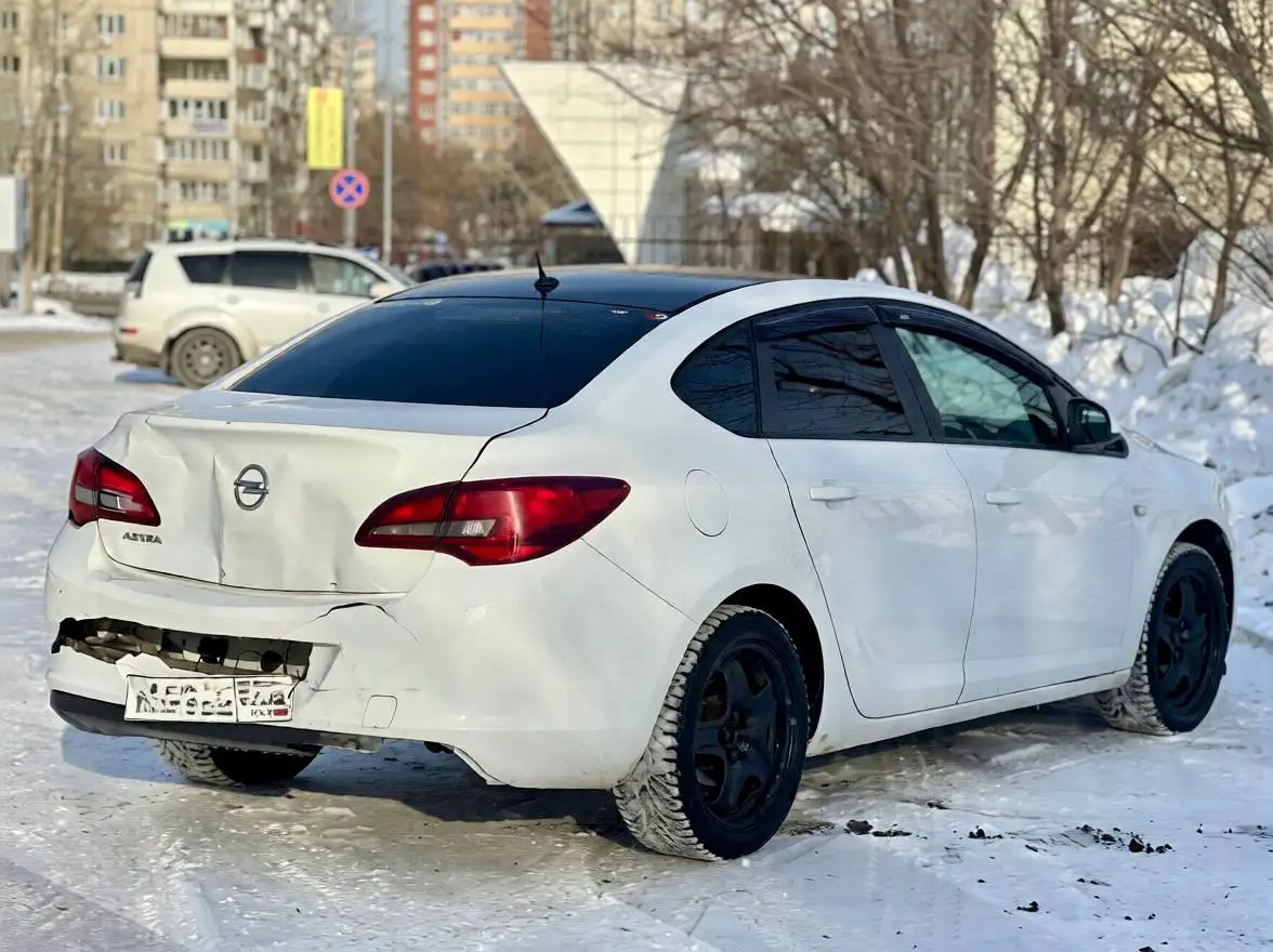 Opel Astra J рестайлинг 2012 года, 1.6 АКПП - Легковые автомобили (Авто) в Челябинск