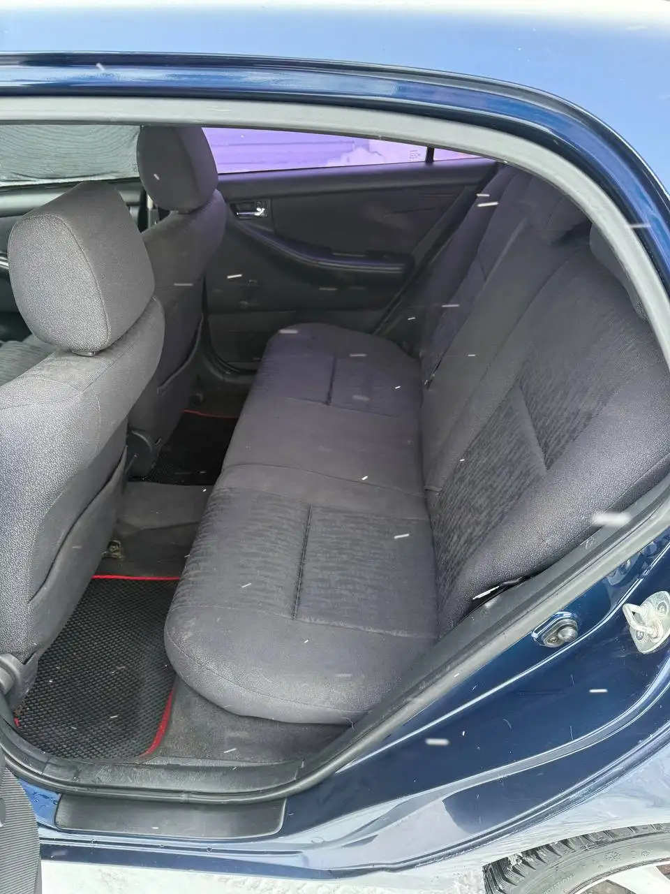 Автомобиль 2003 года, 1.6 механика, мотор после капиталки - Авто в Сургут