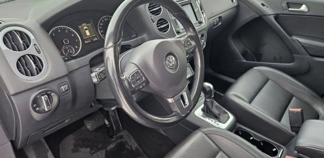 Volkswagen Tiguan 2016 рестайлинг в хорошем состоянии - Легковые автомобили (Авто) в Тюмень