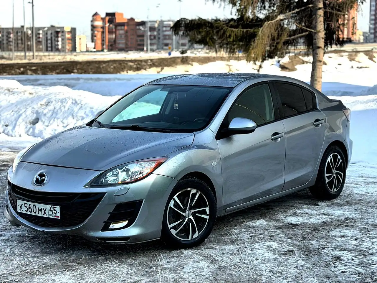 Автомобиль 2010 года, 2.0 литра, автомат - Легковые автомобили (Авто) в Тюмень