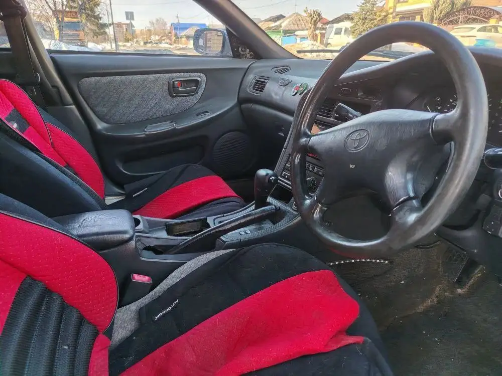 Продажа Toyota Crown Exiv 2л автомат - Авто в Тюмень