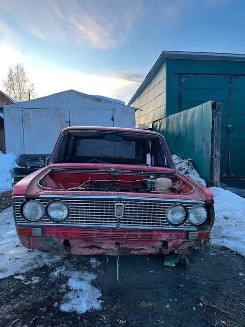 Ваз2103 разбор на запчасти - Двигатель и коробка передач в Тюмень