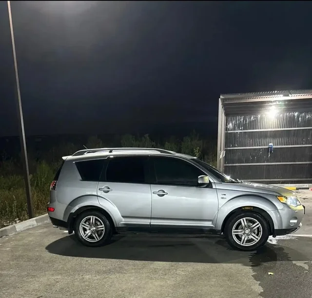 Mitsubishi Outlander 2007 3.0 AT - Внедорожник/кроссовер в Назрань