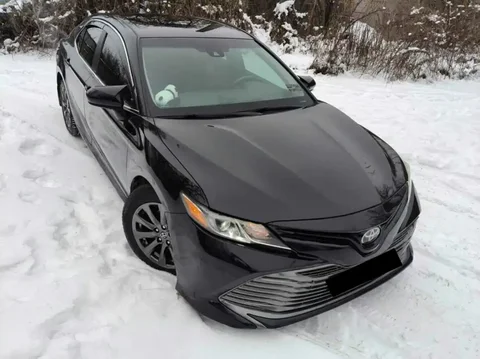 Toyota Camry 2018, пробег 147000 км, бензин 2.5 л - Услуги по авто в Тюмень