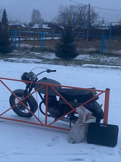 Продам мотоцикл Восход с запчастями - Услуги по авто в Тюмень