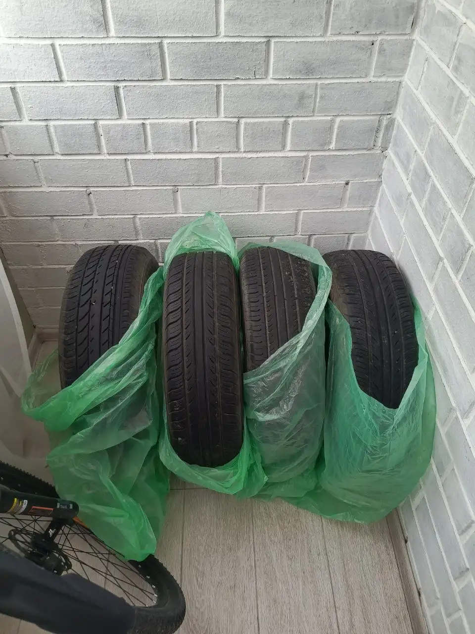 Автомобильные шины 195/65/15 - Шины и диски (Авто) в Тюмень