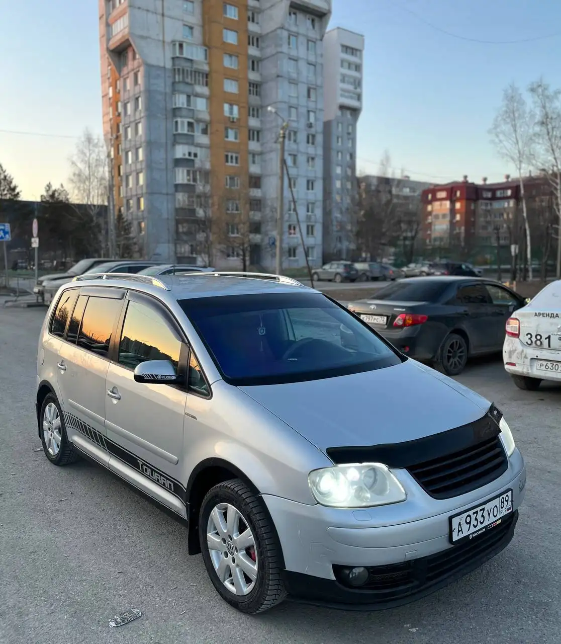 Volkswagen Touran 2.0 2004г. DSG TDI на полном ходу - Авто в Тюмень