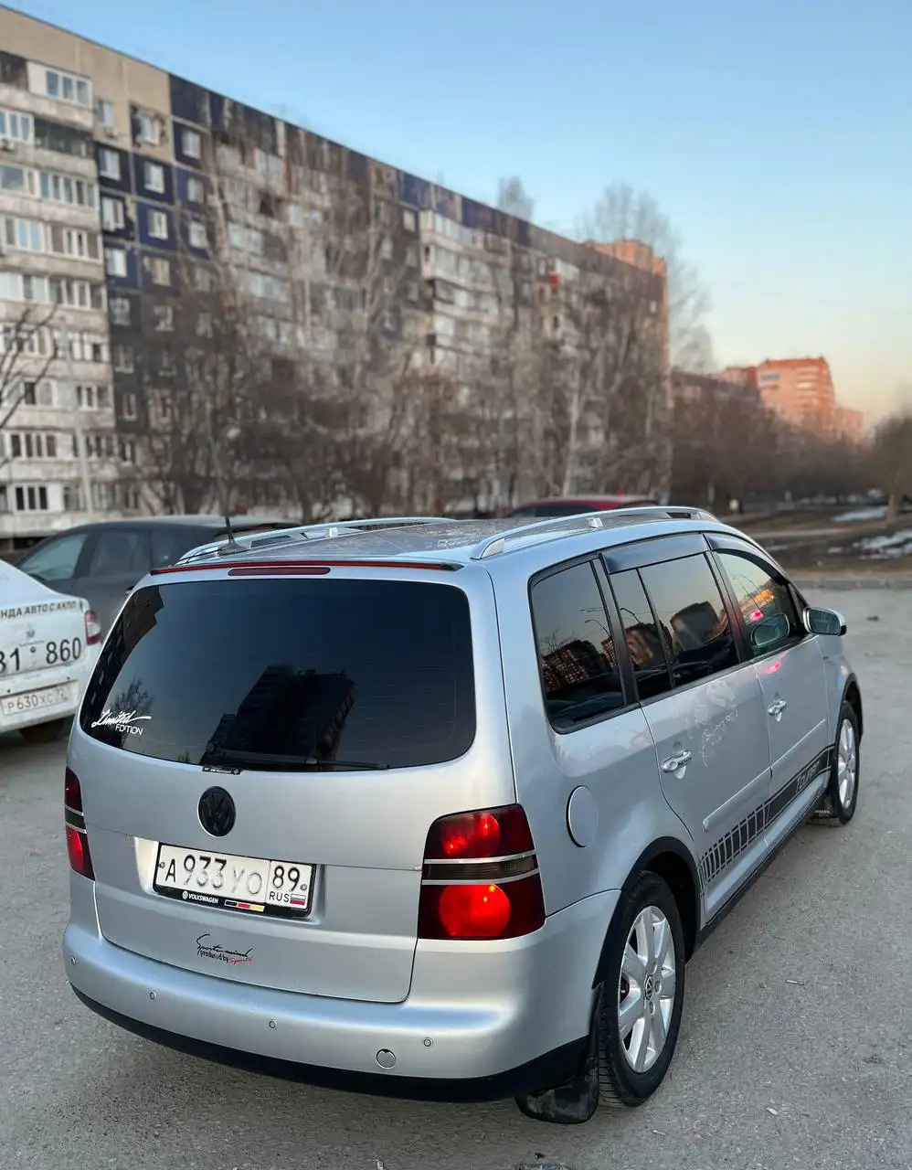 Volkswagen Touran 2.0 2004г. DSG TDI на полном ходу - Авто в Тюмень
