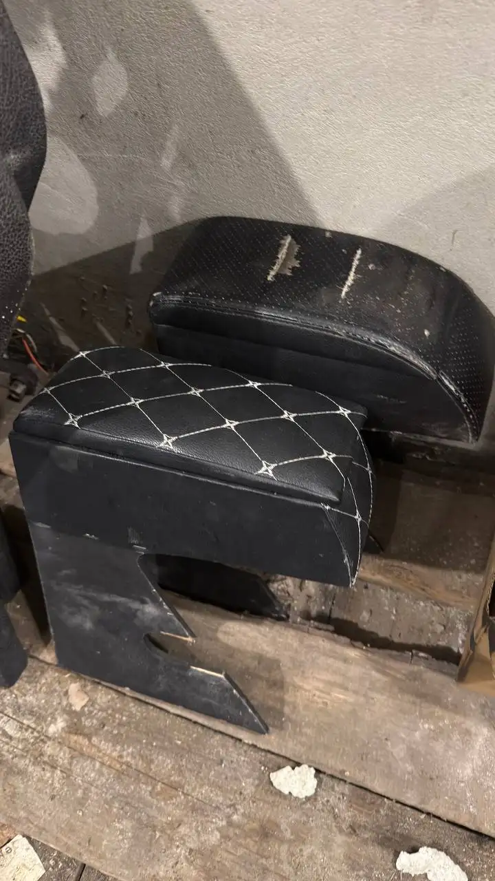 Продажа автозапчастей: подиумы, бар, стойки, фары - Автозапчасти (Запчасти) в Тюмень