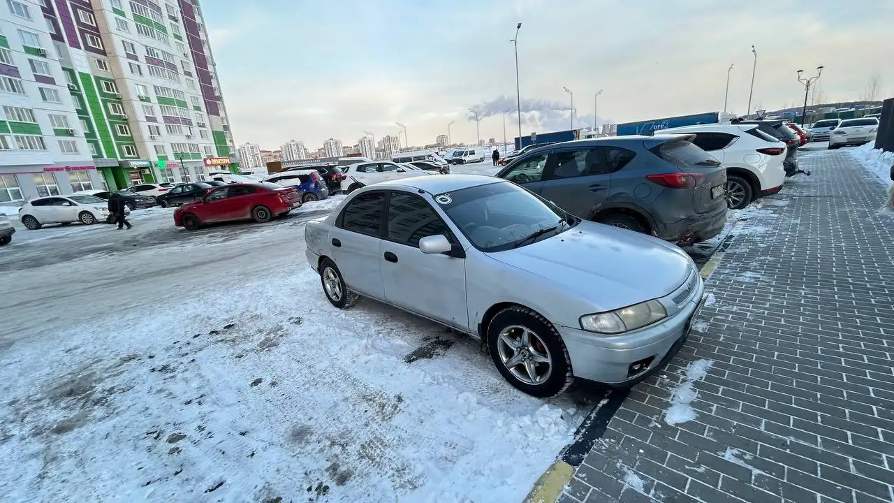 Мазда Фамилия 1997 года в Тюмени - Авто в Тюмень