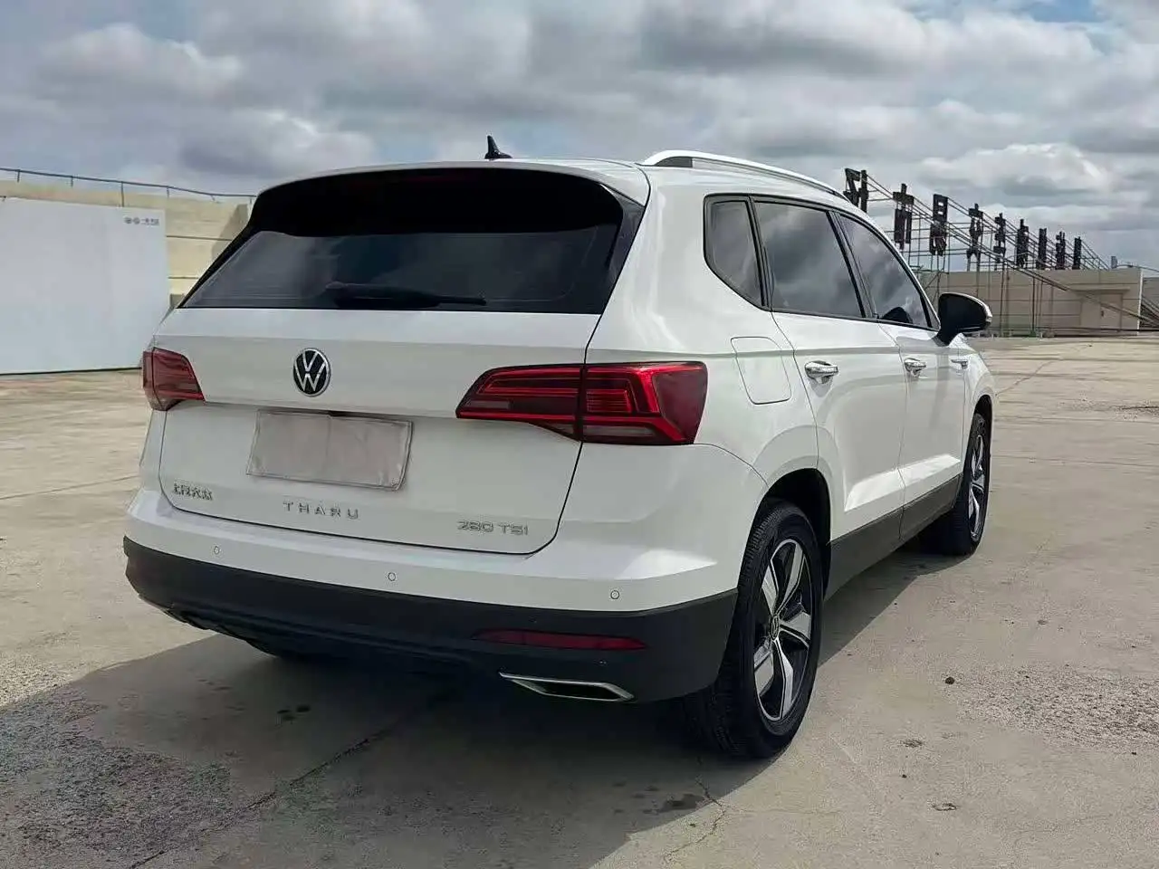 Volkswagen Tharu 2022 года выпуска с пробегом 50000 км - Легковые автомобили (Авто) в Тюмень