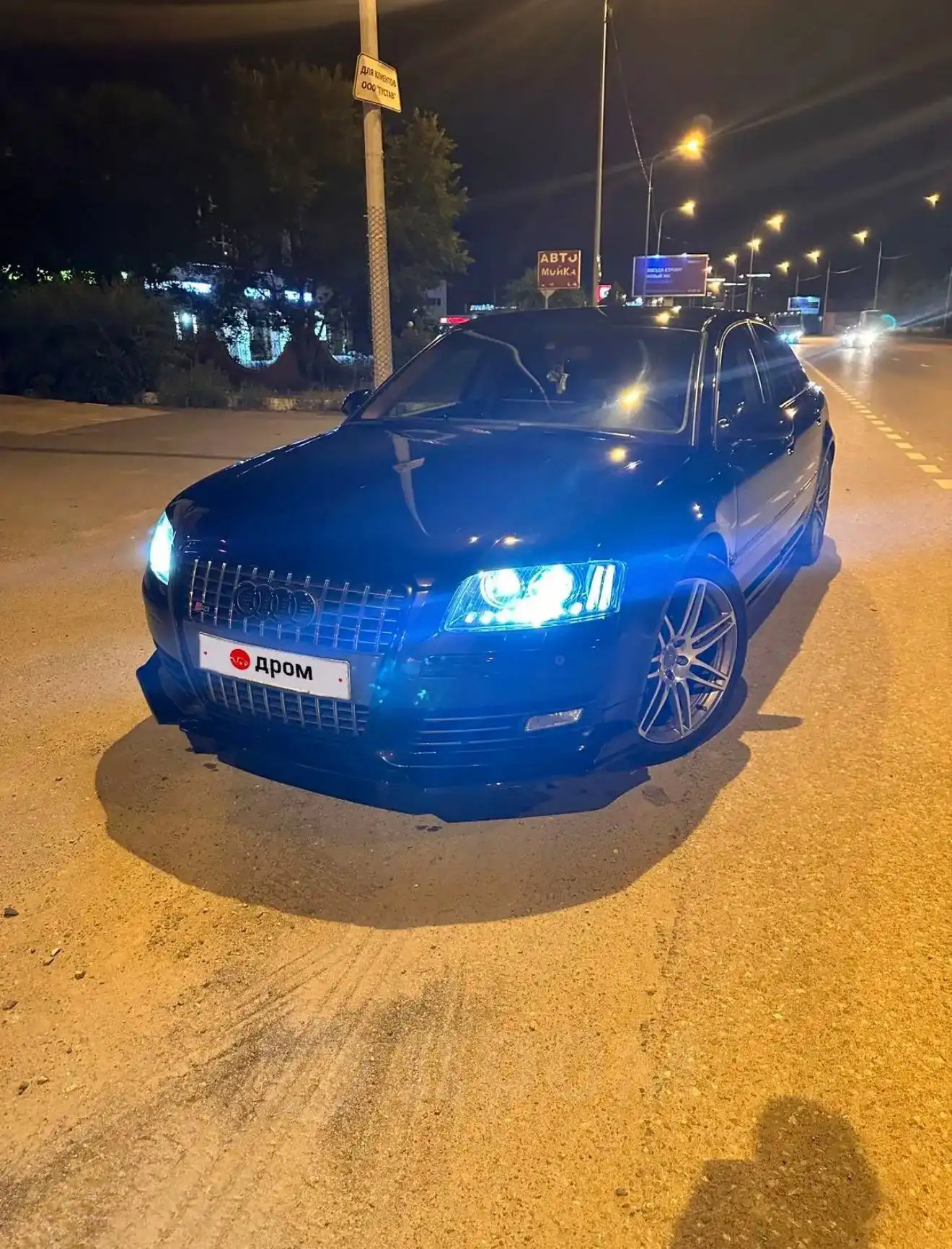 Продажа Audi A8 1.3 и 1.6 с номерами 888 - Легковые автомобили (Авто) в Тюмень