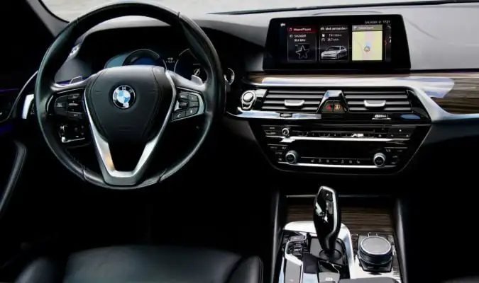 BMW 5 Series 2019 (G30) бизнес-седан с богатой комплектацией - Легковые автомобили (Авто) в Тюмень