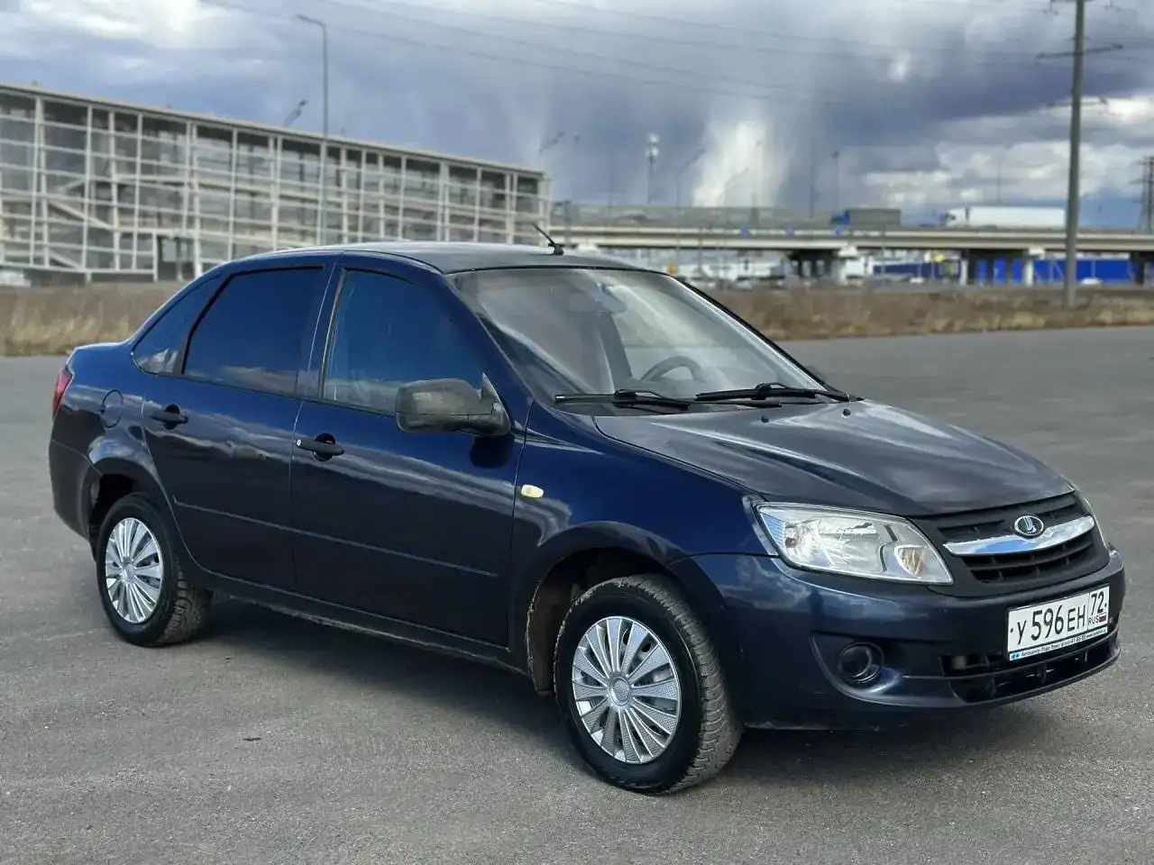 Продажа Лада Гранта 2013 года - Легковые автомобили (Авто) в Тюмень