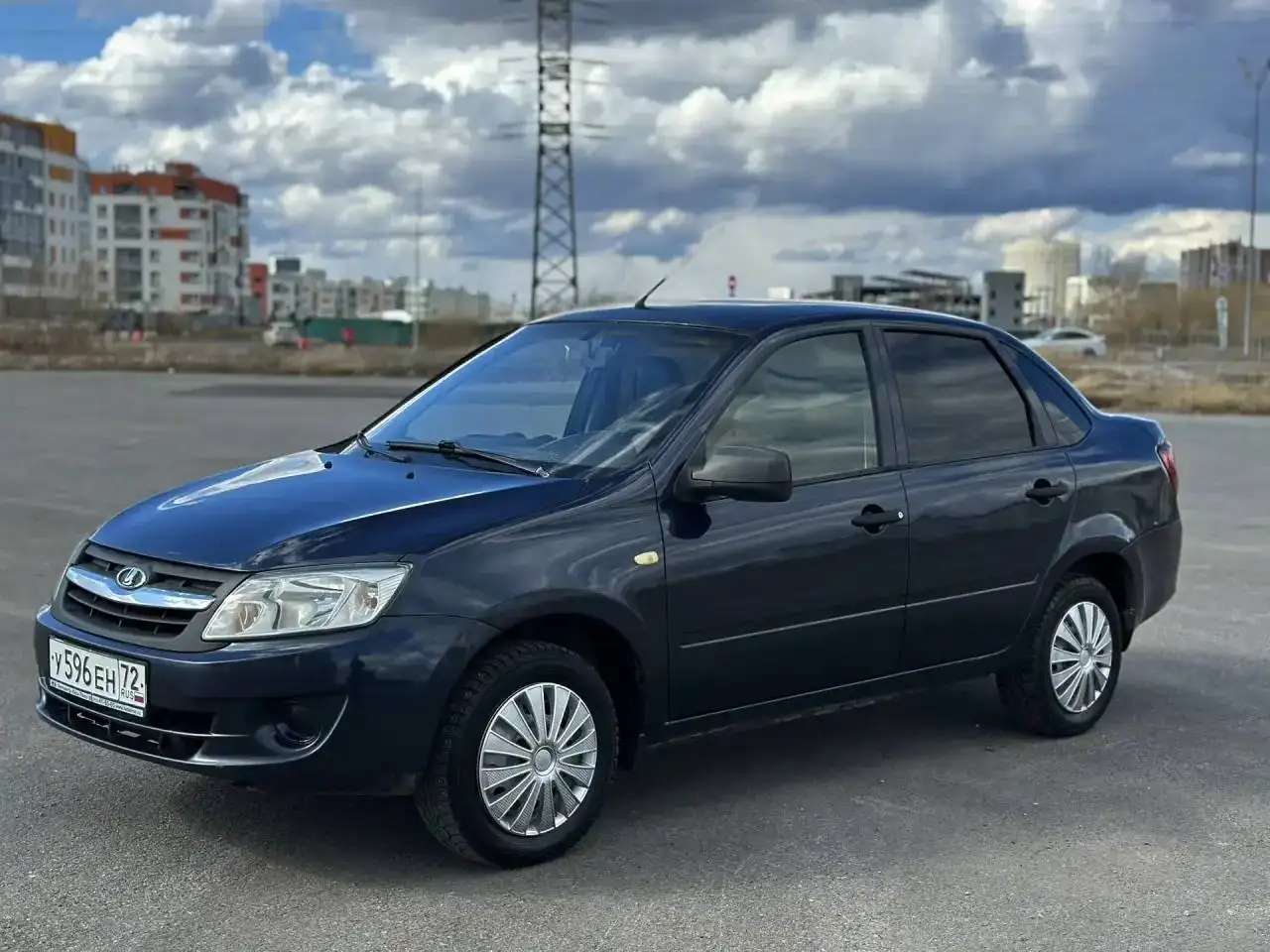 Продажа Лада Гранта 2013 года - Легковые автомобили (Авто) в Тюмень
