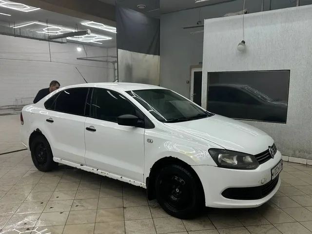 Продам Volkswagen Polo 2012 года на газу - Легковые автомобили в Тюмень