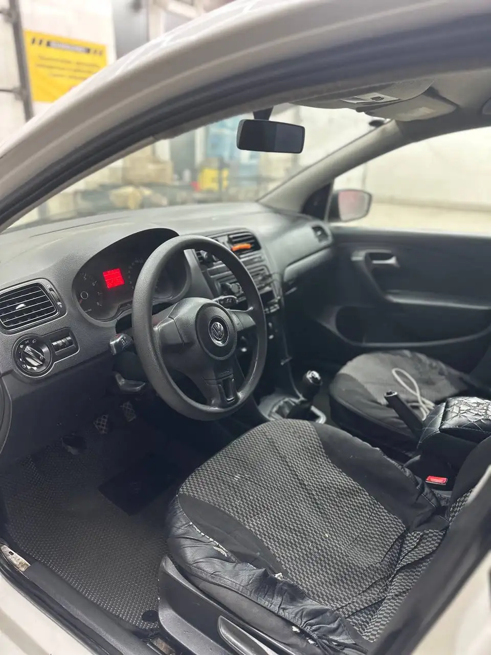 Продам Volkswagen Polo 2012 года на газу - Легковые автомобили (Авто) в Тюмень