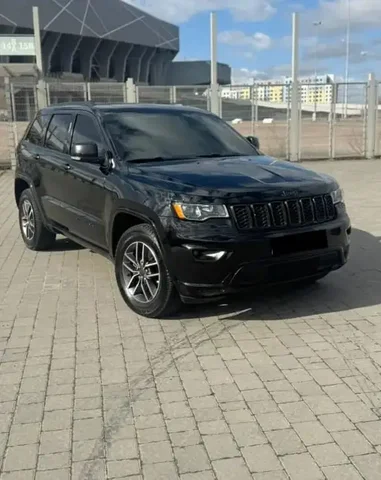 Jeep Grand Cherokee 2020 - Внедорожники в Тюмень