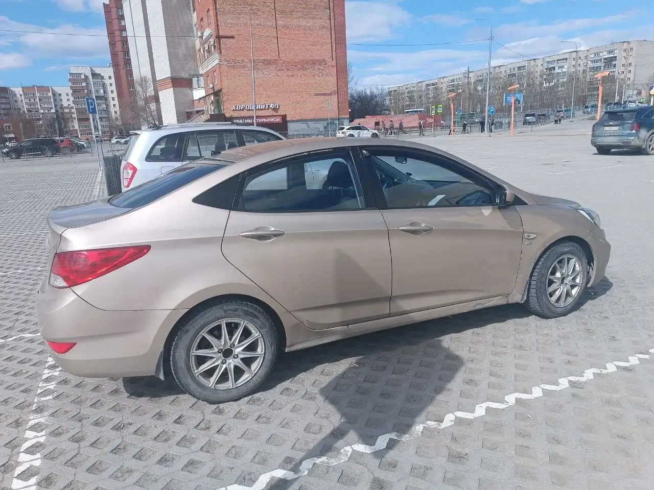 Продажа автомобиля механика 1.6 - Авто в Тюмень