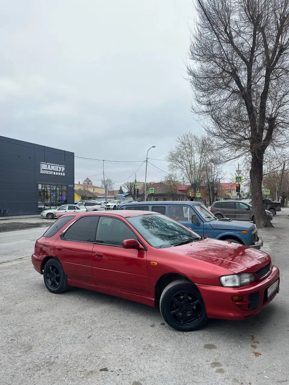 Продам Subaru 2000 года с автоматом и полным приводом - Авто в Тюмень