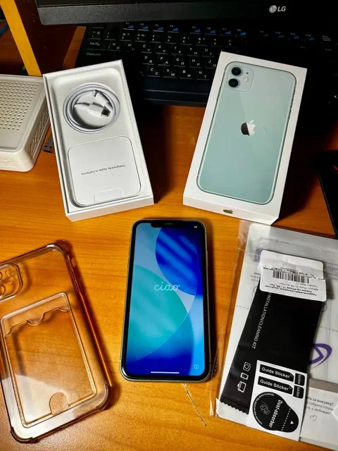 Продам iPhone 11 128gb в хорошем состоянии - Вейпы и жидкости в Тюмень