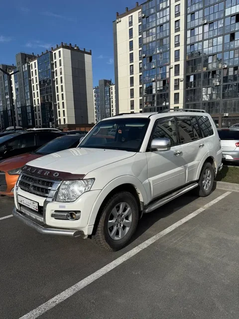 Mitsubishi Pajero 4 2010 - Внедорожники в Челябинск