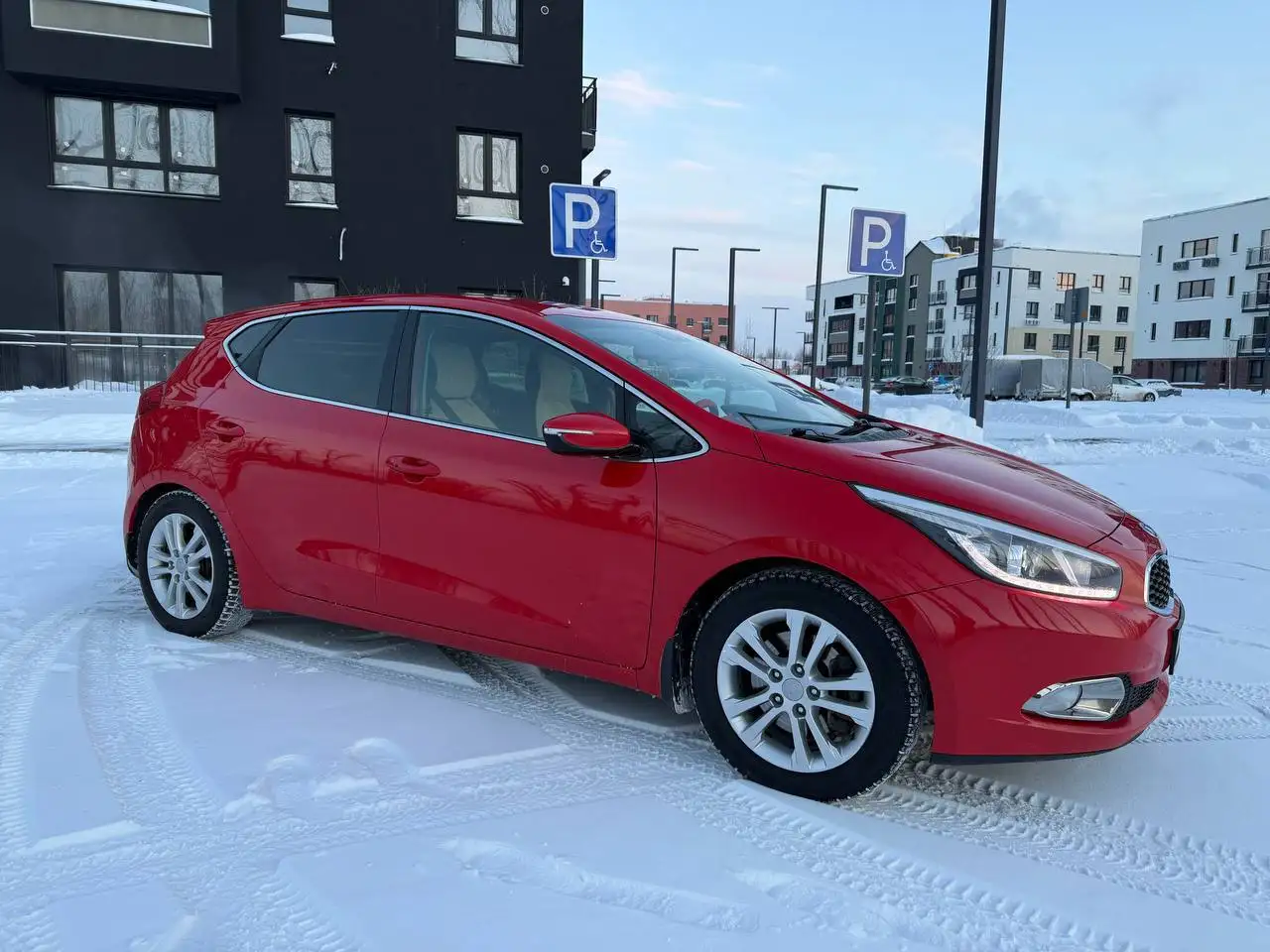 Продажа Chevrolet Cruze (СИД) в хорошей комплектации - Легковые автомобили (Авто) в Тюмень